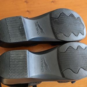 Dansko black size 10 sandals